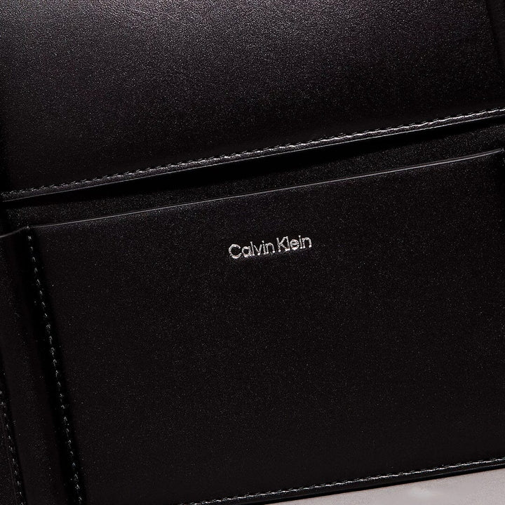 Mala de ombro Calvin Klein p/ Senhora Preta