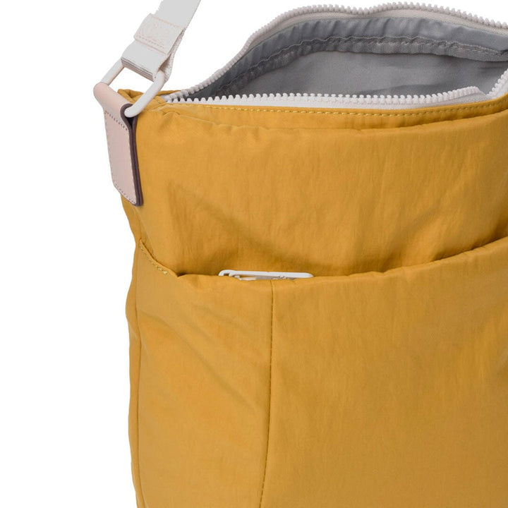 Mala de ombro KCB Balloon p/ Senhora Ocre