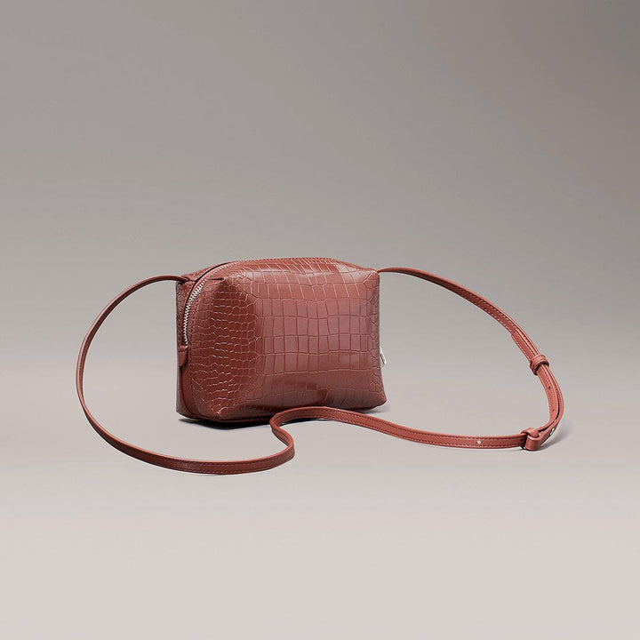 Mala de tiracolo Calvin Klein p/ Senhora Castanha