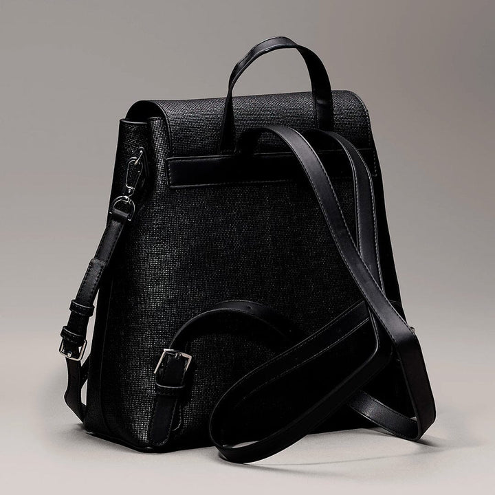 Mochila 2 em 1 Calvin Klein p/ Senhora Preta