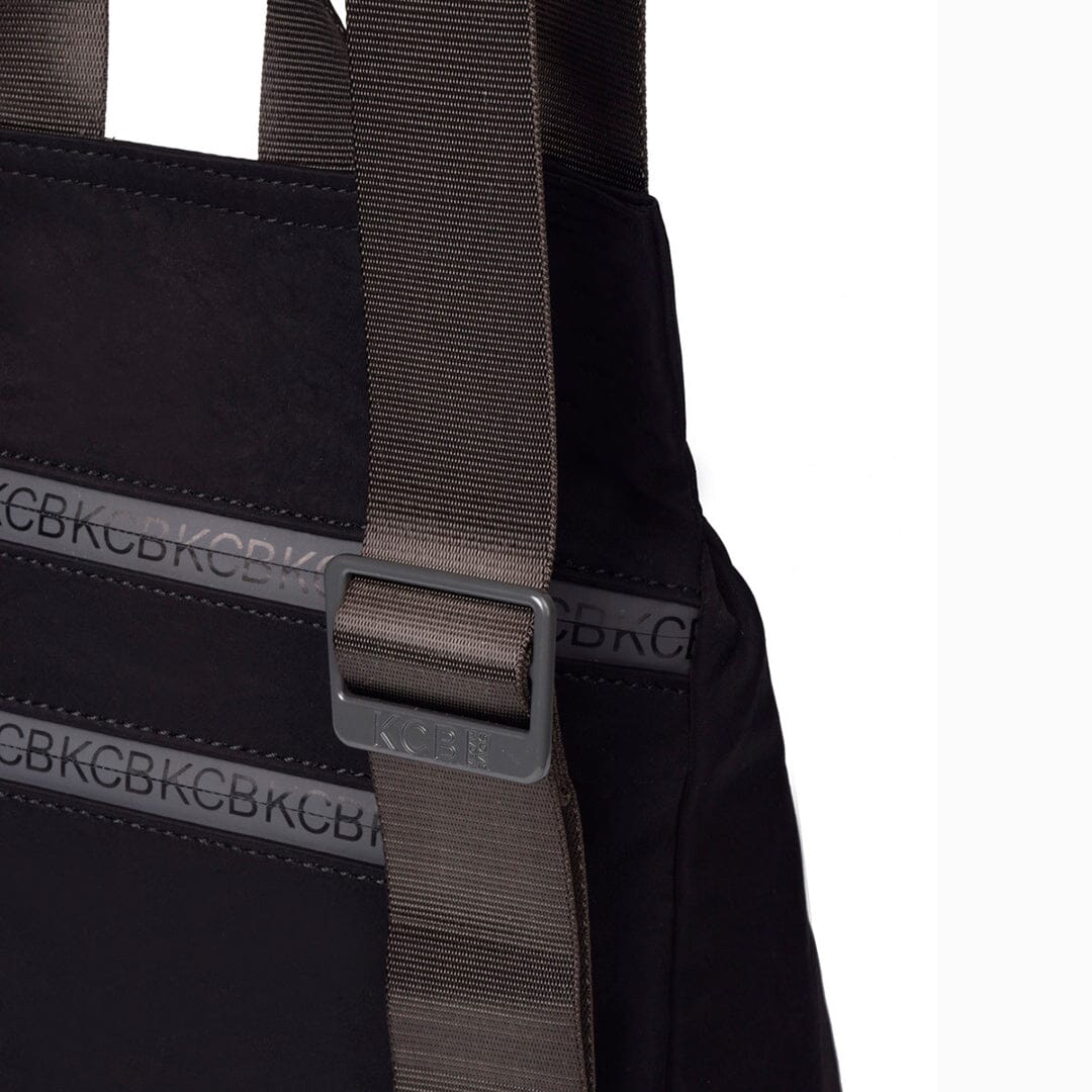 Mochila Anti-Roubo Pequena KCB Shine p/ Senhora Preta