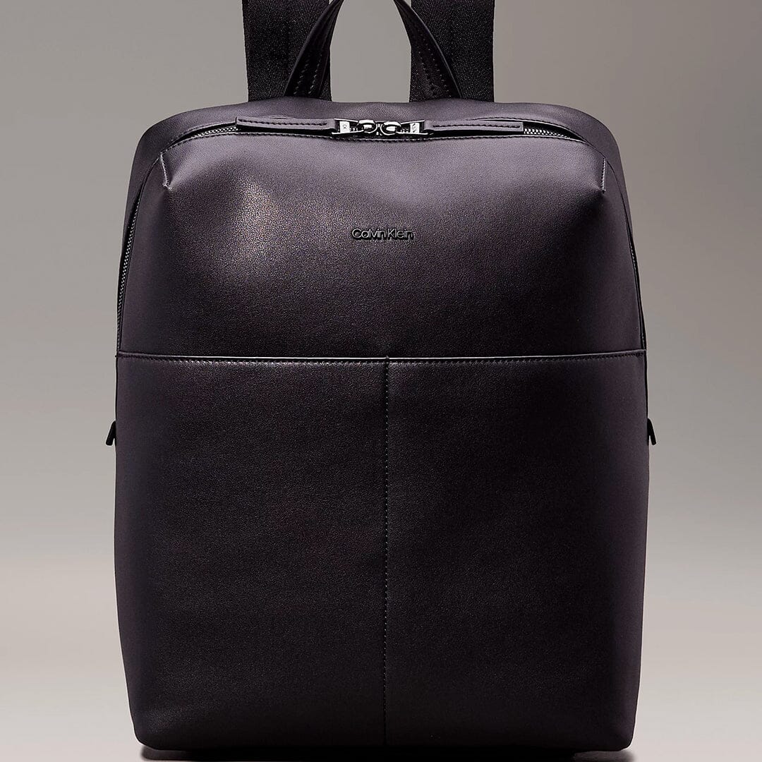 Mochila Calvin Klein p/ Homem Preta