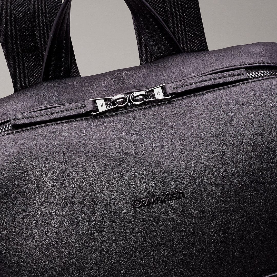 Mochila Calvin Klein p/ Homem Preta