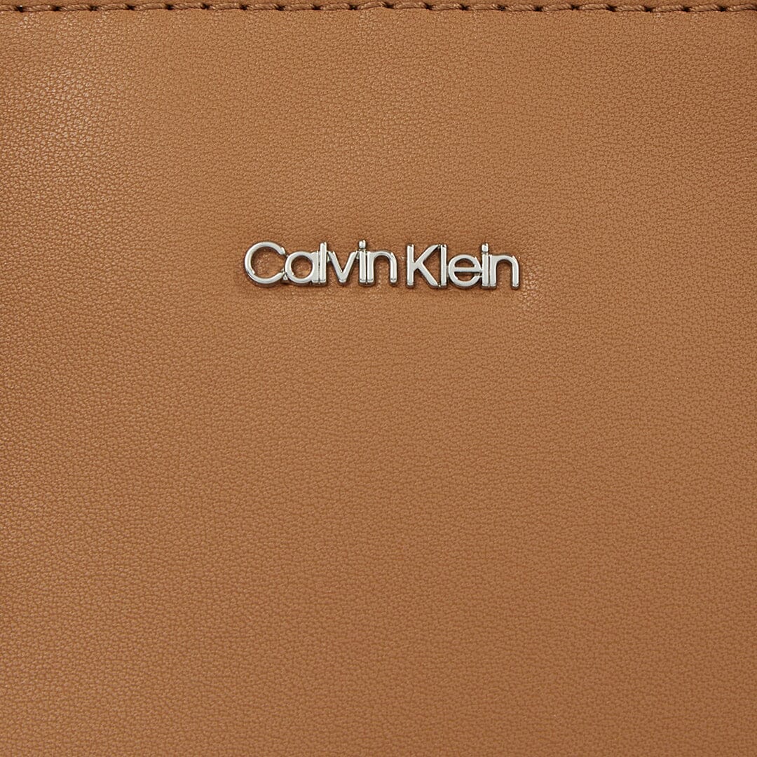 Mala de mão Calvin Klein p/ Senhora Camel 